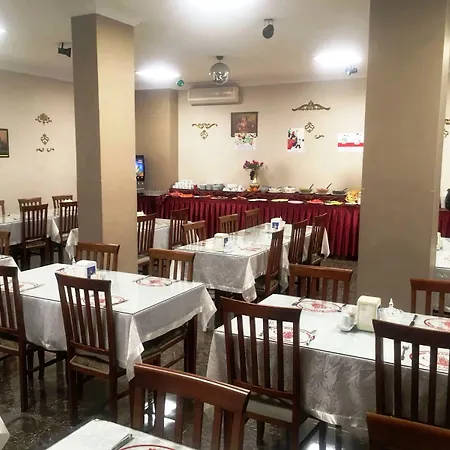 Fatih Resadiye מלון 3*